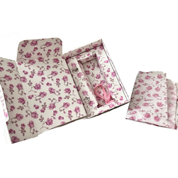 LoveShackFancy Box Stanley 40oz Water Bottle Quencher Tumbler, Flower Pink White - Picture 4 of 6